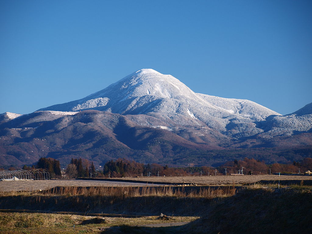 四季の山カレンダー - 冬の蓼科山