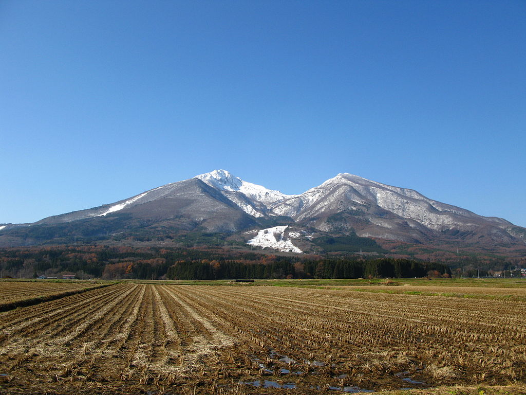 四季の山カレンダー - 晩秋の磐梯山